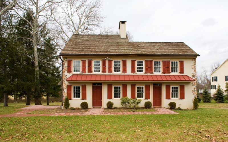 wideshot photo of Novotny House