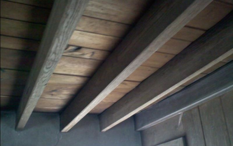 Photo of exposed beams at Joseph Kenderdine House